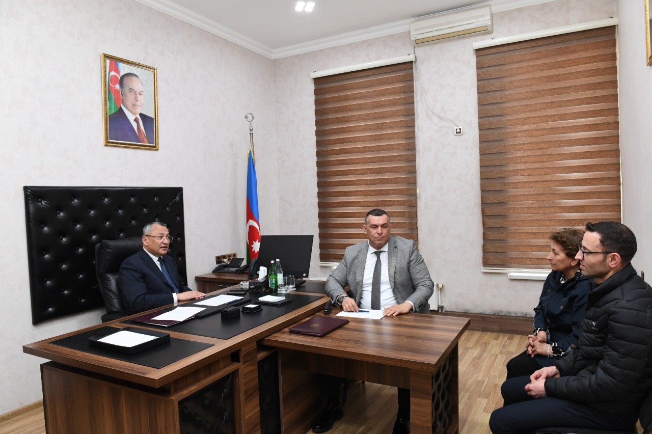 Rövşən Rzayev növbəti vətəndaş qəbulu keçirdi - FOTOLAR